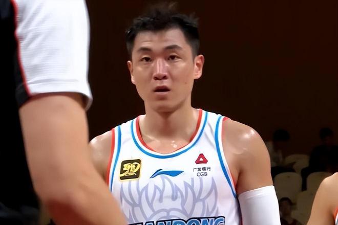深圳 球员评价：2人满分5人及格3人尊龙凯时app山东121-118战胜(图2)