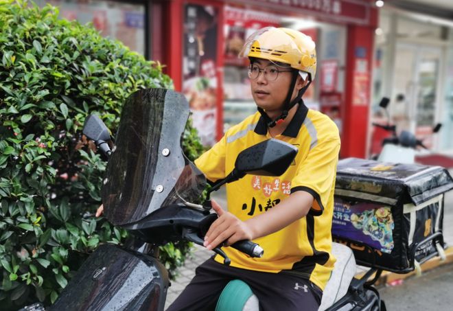 架交警：不是为难大家是为了安全凯时尊龙电动车不允许安装手机支(图2)